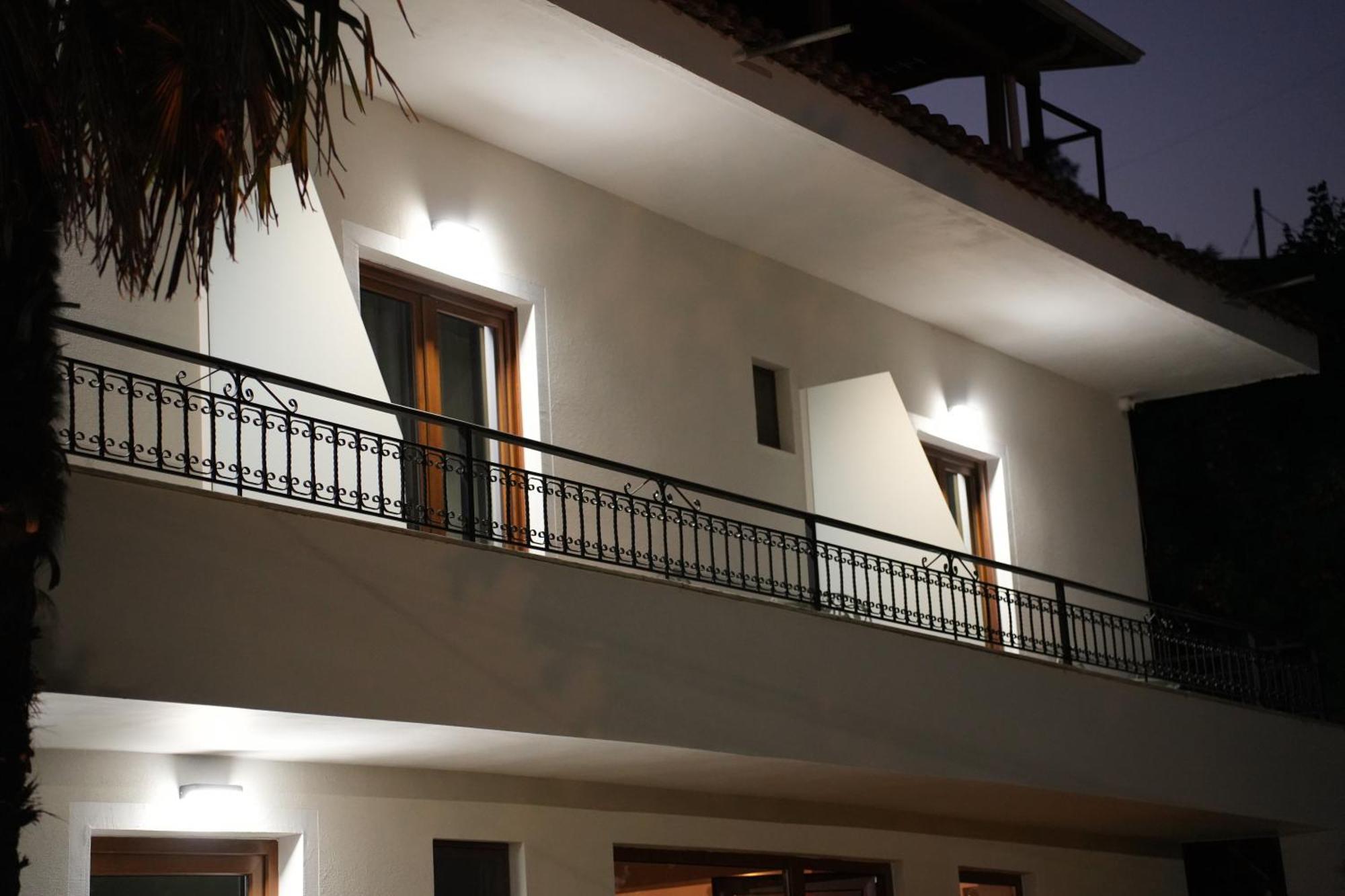 Villa Qeli จีโรคาสเตอร์ ภายนอก รูปภาพ