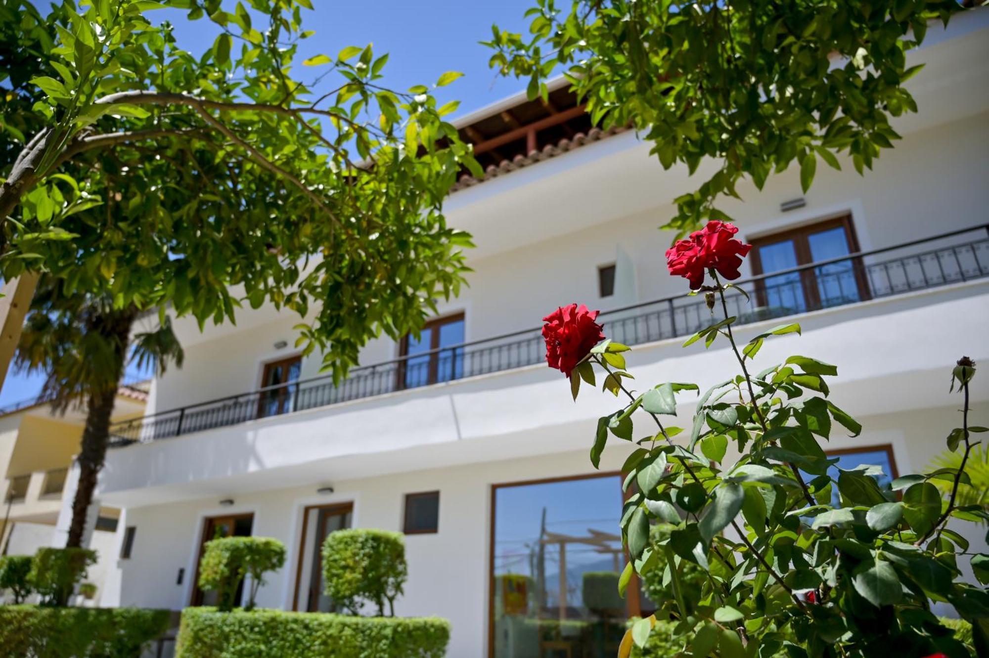 Villa Qeli จีโรคาสเตอร์ ภายนอก รูปภาพ