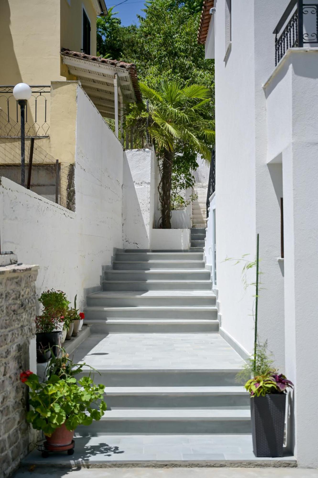 Villa Qeli จีโรคาสเตอร์ ภายนอก รูปภาพ